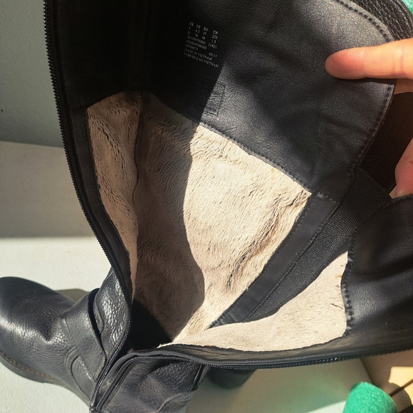 Clarks Black Leather Winter Boots - Picture 6 of 7